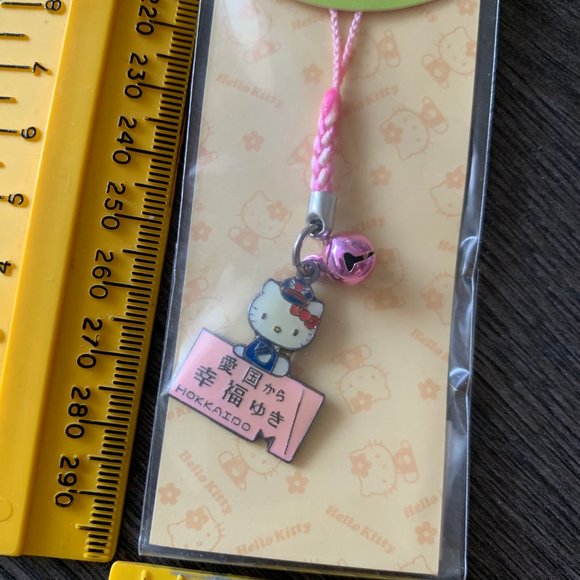 2004 HELLO KITTY HOKKAIDO LOVE CELL PHONE CHARM - Picture 2 of 5